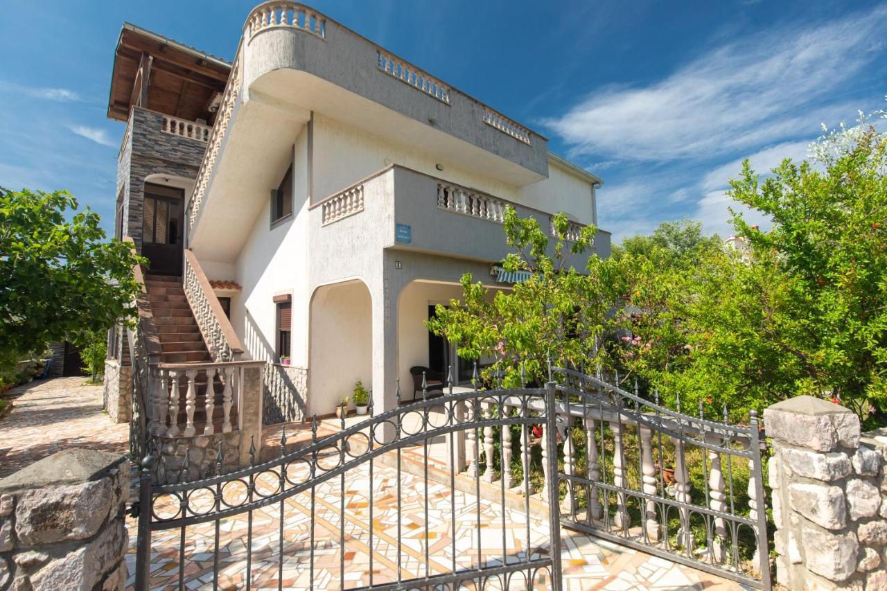 Apartment Linda เวอร์บนิค ภายนอก รูปภาพ
